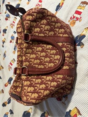 Auth used Christian Dior Trotter
Pattern Canvas Leather
Burgundy Boston Bag